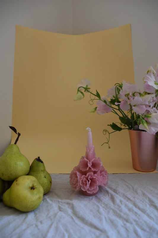 small FLOR candle in guayaba